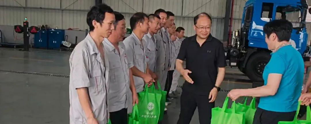 暖心慰问!十堰市委常委、市委秘书长蔡贤忠莅临深圳东风十堰工厂!